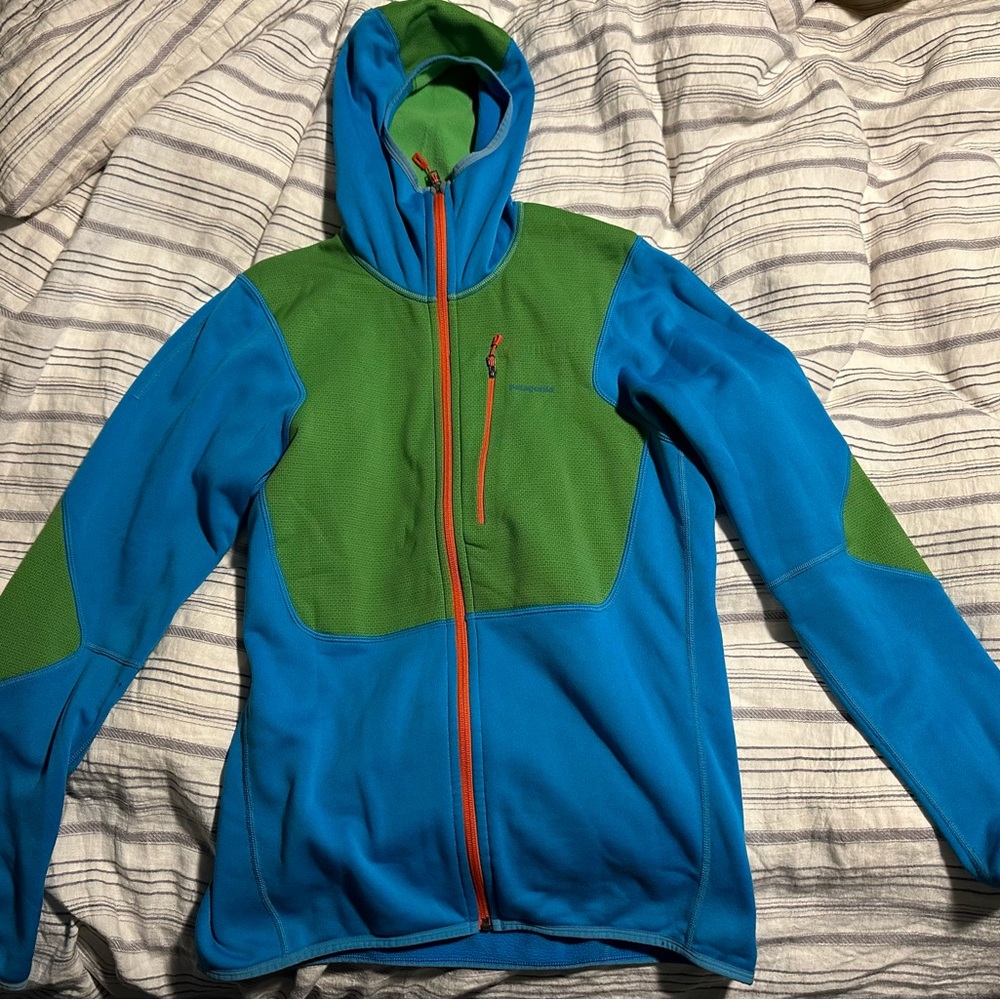 Men’s large Patagonia mid layer fleece jacket